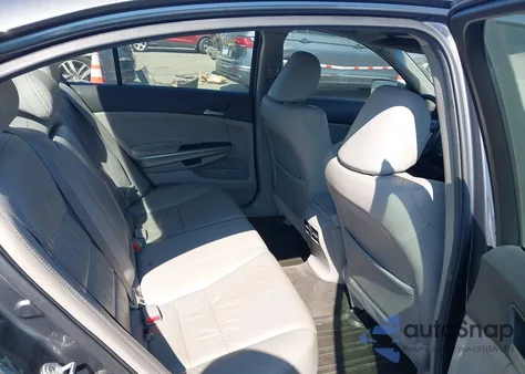 2010 Honda Accord 3.5 Ex-L from USA, damaged, VIN 1HGCP3F84AA015265